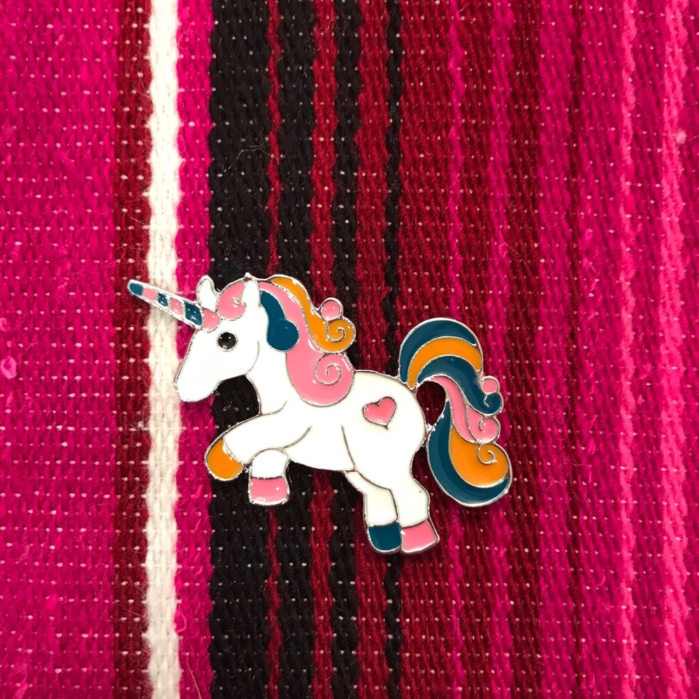 Majestic unicorn pin